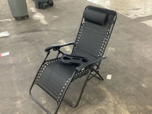 Adjustable Zero Gravity Patio Chair Recliner - Lot 361