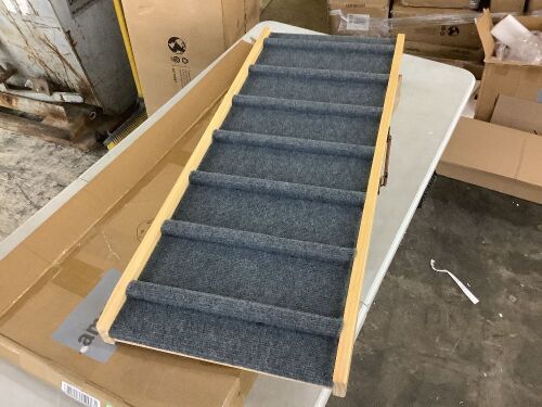Pet Ramp  - Lot 377