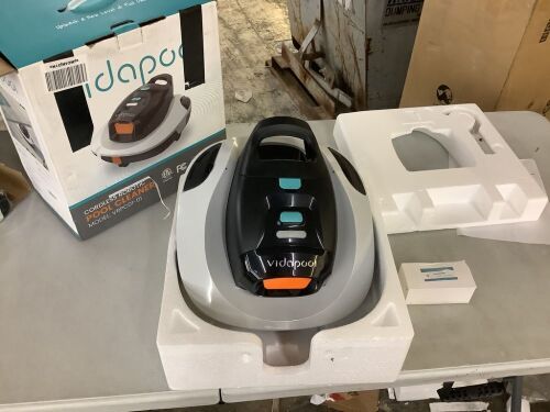 Vidapool Cordless Robotic Pool Vacuum - Lot 383