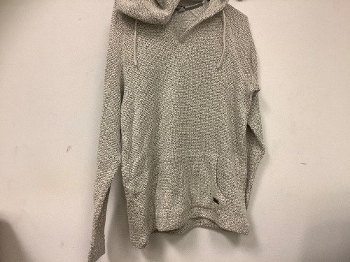 Ascend Mens Hood Pullover, L, Appears New, Sold as is - Lot 365