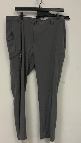 Columbia Women's Pants, Size 40, Appears New, Sold as is - Lot 369