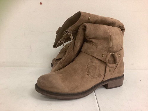 Natural Reflections Womens Boots, 8M, E-Comm Return - Lot 582