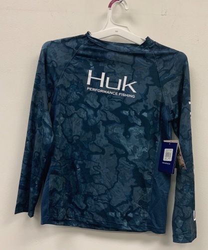 Huk Men's Shirt, Size YL, Appears New, Sold as is - Lot 279