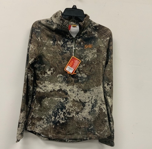 SHE Women's Sweater, Size M, Appears New, Sold as is - Lot 308