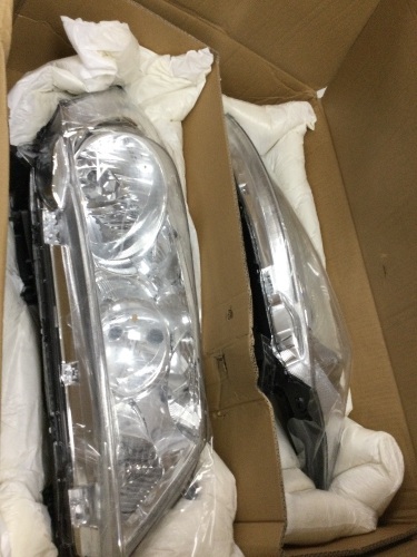 Auto Dynasty [Halogen Model] Factory Style Headlights - Lot 8995