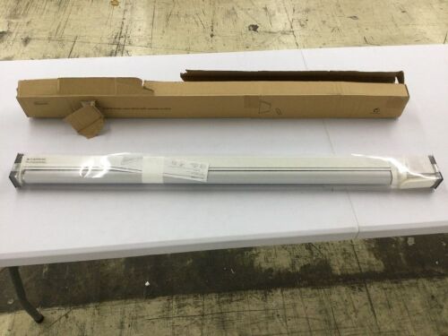 Motorized Roller Blind with Remote Control  - Lot 412