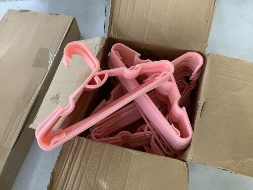Baby Clothes Hangers, 80 Pack  - Lot 442