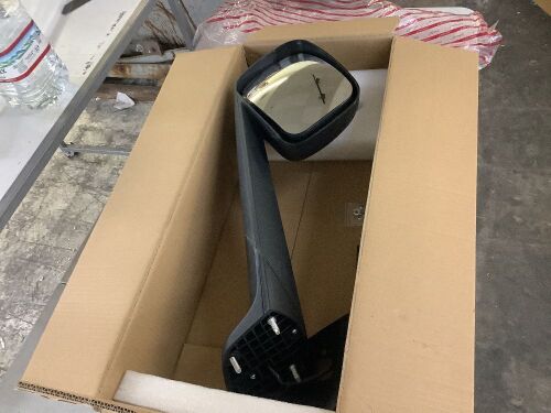 Replacement Black Hood Mirror for Freightliner Cascadia 2018-onward - Lot 541