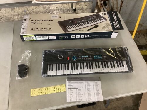 61 Keys Electronic Keyboard  - Lot 598