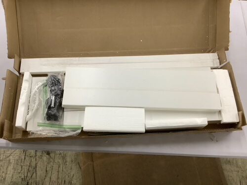 Venture Horizon Mobile Laundry Caddy  - Lot 560