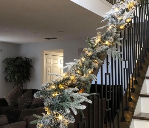 Carroll 9 Foot Pre-Lit Flocked Garland - Lot 240