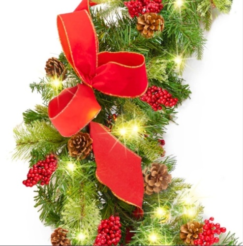 Pre-Lit Garland, Battery Powered w/ 100 Lights, 180 Tips, Pine Cones - 9ft - Lot 278