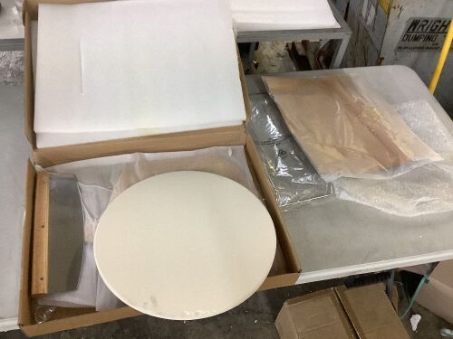 Heavy Duty Pizza Stone Set - Chipped  - Lot 309