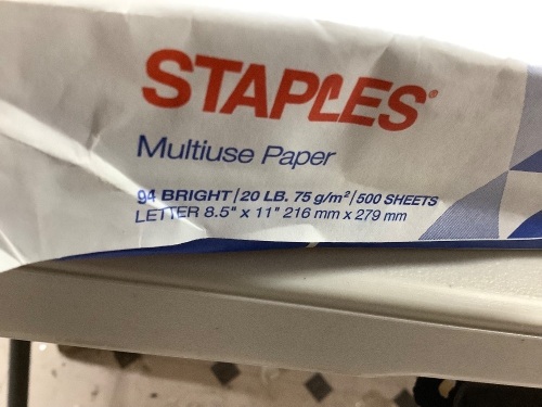 8 reams copy paper 4000 sheets total - Lot 284