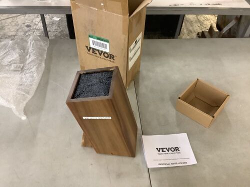 Universal Knife Block  - Lot 230