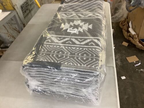 Outdoor Plastic Straw Rug 9' x 12'  - Lot 404