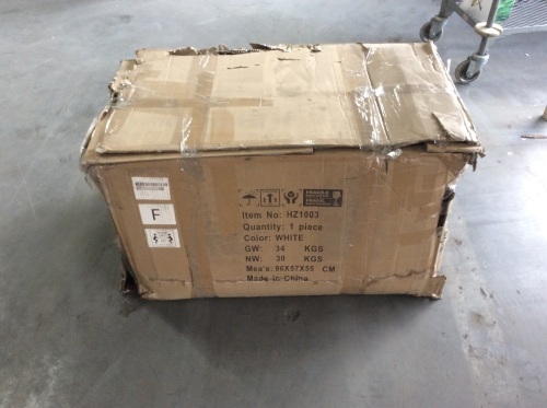 Pedicure Station Hydraulic Chair & Massage Foot Spa - Lot 509