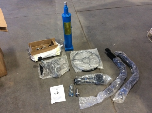 .6 Ton Hydraulic Transmission Jack - Lot 576