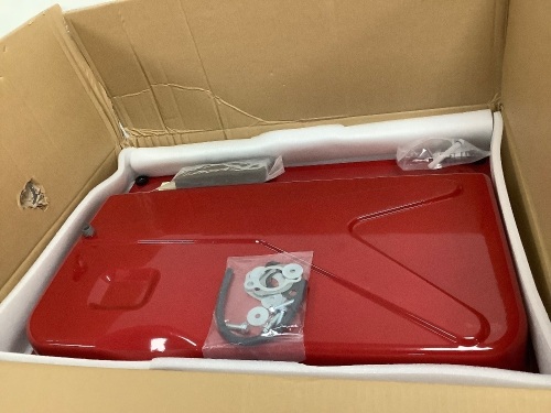 Tapa Universal 7 Gallon Generator Gas Fuel Tank with Chrome Cap Petcock Valve - Lot 10063