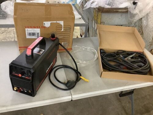 YESWELDER Plasma Cutting Machine 65Amp Non-High Frequency Non-Touch Arc Digital Screen Display DC Inverter 110/220V Dual Voltage  - Lot 237