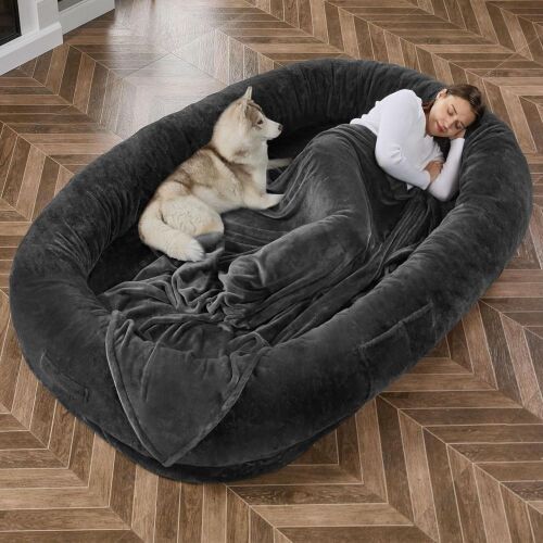 Large Human Dog Bed - Lot 446