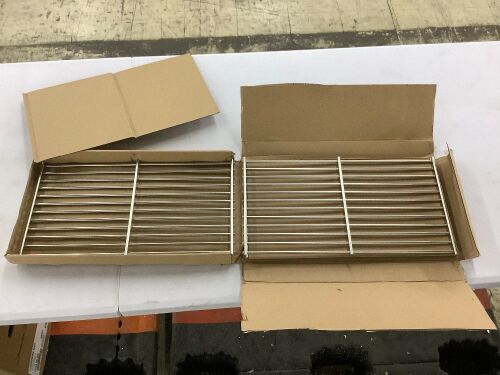 Hongso 19 1/4" Stainless Steel Grill Grate, 3 Pc  - Lot 707
