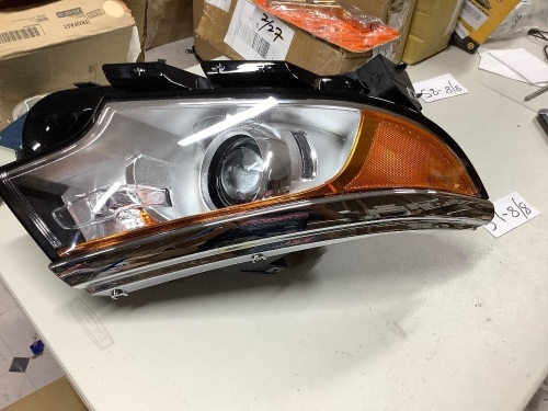HEADLIGHT ASSEMBLY FOR FORD EDGE 2011 HALO RIGHT RH SIDE - Lot 57