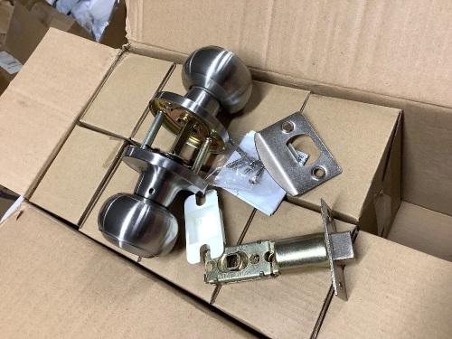 Lot of 10 modern passage door locks - Lot 86