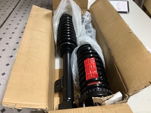 For 2005-2010 Dodge Charger Magnum RWD Front Struts Shock - Lot 151c