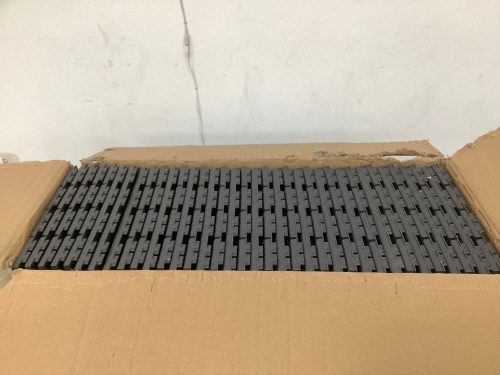 Interlocking Plastic Lock Tiles - Lot 444