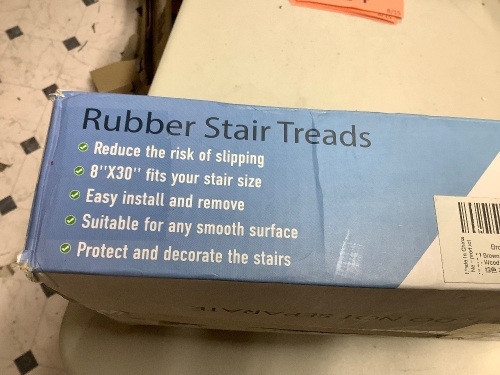 7 pack rubber stair treads - Lot 223