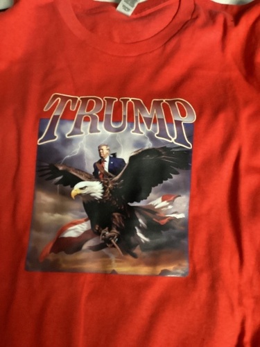 TRUMP t-shirt size XL tall - Lot 252