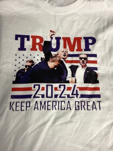 TRUMP t-shirt size XL tall - Lot 257