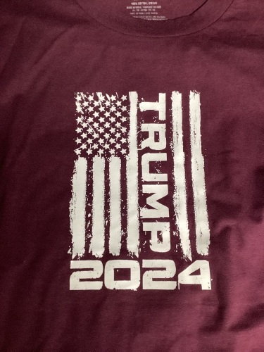 TRUMP t-shirt size 2XL tall - Lot 260
