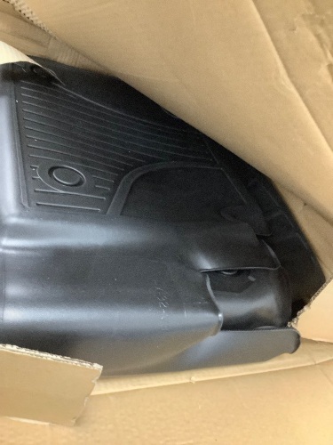 AOM 2023- Honda HRV Floor Mats - Lot 606