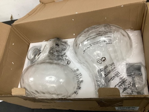 Set of 2 Pendant Lights - Lot 610
