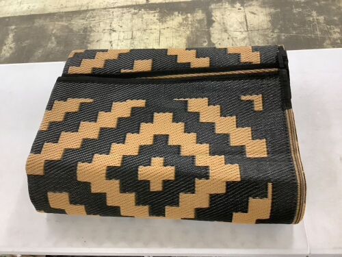 Outdoor Rug, Unknown Size - Lot 582