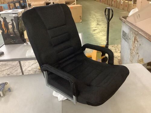Floor Chair  - Lot 437