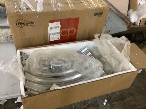 Raised Oval Garden Bed, Customizable Elevated Outdoor Metal Planter - 63in - Lot 147