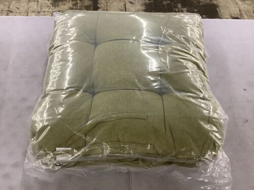 Outdoor Furniture Cushion - Lot 672