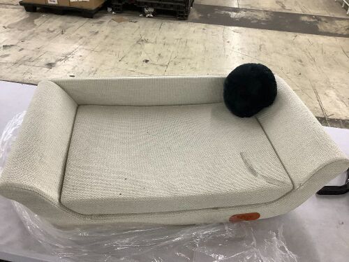 Pet Sofa  - Lot 201