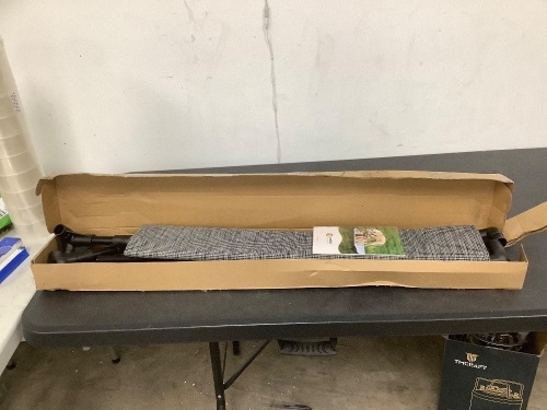 Veehoo Dog Bed - Lot 502