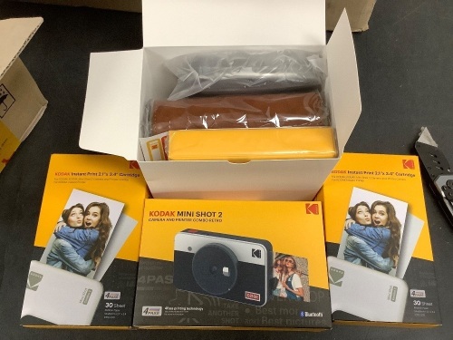 Kodak Photo Printer Gift Bundle - Lot 1347