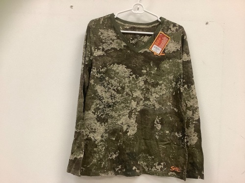 SHE Outdoor Womens Long Sleeve Tee, Large, Appears New - Lot 140
