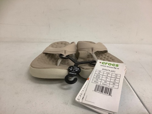 Womens Crocs Sandals, 8, Appears New, Sold as is - Lot 323