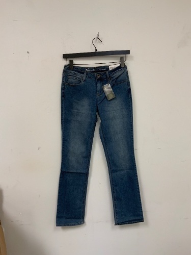 Natural Reflections Jeans for Women, Size 6, Appears New - Lot 346