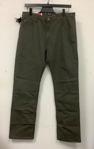 Mens Pants, 38x34, Appears new, Sold as is - Lot 371