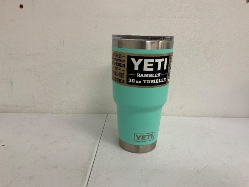 YETI 30oz Tumbler, E-Comm Return, Broken Lid - Lot 405
