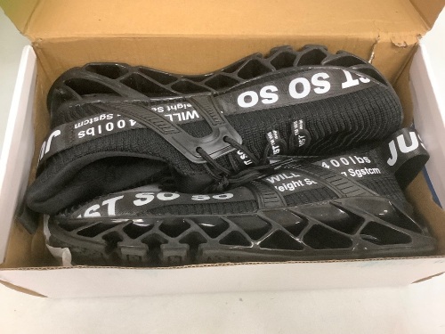 Mens Tennis Shoes, Size 7, Appears New - Lot 454