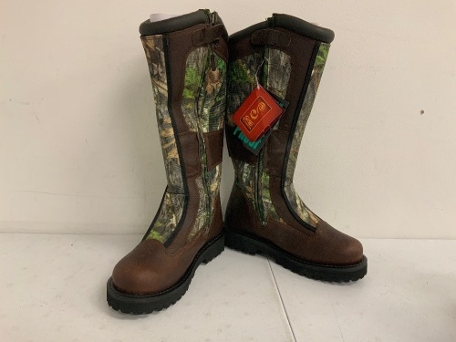 SHE Outdoor Womens Boots, Size 8M, E-Comm Return - Lot 668